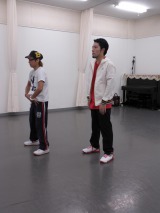 �t���̃r�[�o�b�v�N���[�ESETO���i���j����v���̐�����󂯂钆�c�֕F�i�E�j�iC�j�e���r���� 