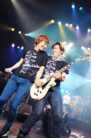 ジュンスカ、異例の「全曲録音＆撮影OK」ライブ | オリコンニュース