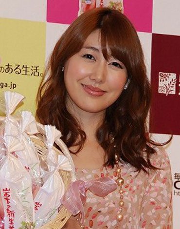 結婚から1年 安めぐみ おめでたは そろそろ Oricon News