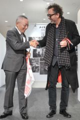 �e�B���E�o�[�g��&���䐳���j�N���В��̕s�v�c�ȉ�!?�A�[�g�W�Z�����j�[�J�� 