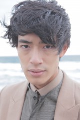 �V�l�o�D�E�������A���֖��G�剉����Ńf�r���[ 