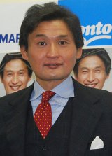 �M�T�Ԑe���A��M����U��Ԃ�u�Z�̓}�X�R�~�̌��킵������肾�����v 