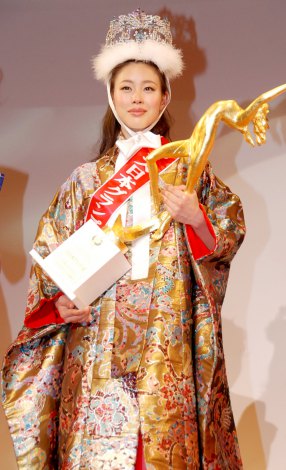 『第45回2013年度ミス日本グランプリ決定コンテスト』でグランプリを受賞した鈴木恵梨佳さん　（C）ORICON DD inc. 