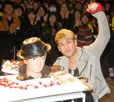 川畑要 自分似ケーキ バイきんぐ で誕生日祝い Oricon News