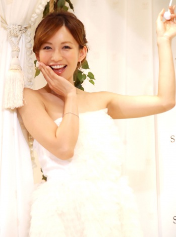 画像 写真 優木まおみ 挙式日は 6月17日 結婚指輪も完成しサプライズ期待 3枚目 Oricon News