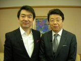 約5年ぶりに「行列のできる法律相談所」に出演する橋下徹大阪市長と、北村晴男弁護士（C）日本テレビ 