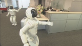 3月17日放送の『NHKスペシャル「ロボット革命 人間を超えられるか」』で紹介されるホンダが開発した現在世界最高のヒューマノイド・アシモ(C)NHK 