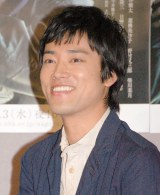 �˒J�����A�@�Ŕ����q�̃��u�R�[���ɑ�e�� 