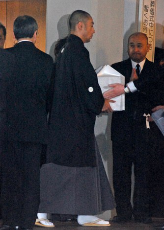 市川海老蔵 十一代目 の画像 写真 市川團十郎さん本葬しめやかに 95枚目 Oricon News