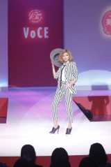 美容情報誌『VoCE創刊15周年を記念した巨大イベント『VOCE美利きフェスタ2013』に登場したローラ 