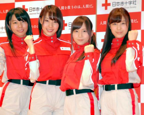 AKB48(左から)中村麻里子、藤江れいな、大場美奈、小嶋菜月 (C)ORICON DD inc. 