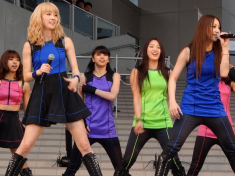 E Girls ライブ中に音響トラブル Ami ま いっか と場和ます Oricon News