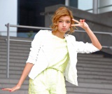 ���[���A�V���[�g�p���c�p�Ŕ��r��I 