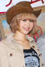 ����A���[�u��2�̃��[���A���ꂵ����v �����Ƀ^�����Ŗ|�M 