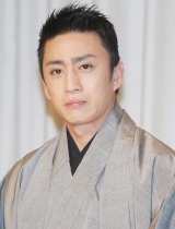 �s����ܘY�A�E�r�̃v���[�g������ 