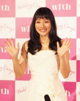 画像 写真 石原さとみ ウエディングドレス姿で理想の結婚観を語る 関連記事 Oricon News