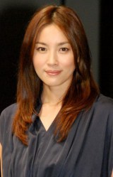 ���˒����A��2�q�D�P���u���O�ŕ񍐁u�Ƒ����������ъ����Ă���܂��v 