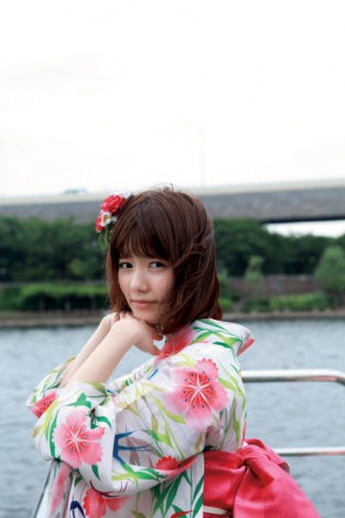 画像 写真 Akb島崎遥香が初写真集 困り顔 水着カットも満載 2枚目 Oricon News