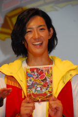 �g�L���E�����E���b�h�h�������A���̃t�@���𗬉�Ɋ����u�q�ǂ��������ĉ����āv 