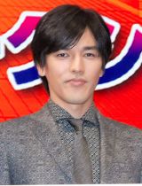 �v���A12�N�Ԃ�̃q�[���[�X�[�c�Ɂu��R�������v 