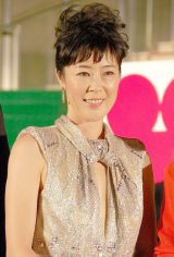 �y�������ۉf��Ձz�������̂ԁA�R�����̑���ɏd���u�J�[�y�b�g�������ق����y�v 