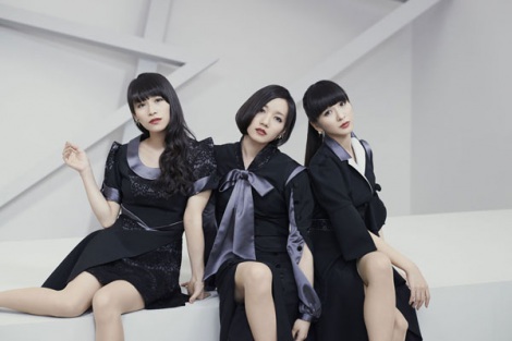 Perfume 新曲ジャケ写はモノクロ記録写真 都市伝説の女 主題歌 Oricon News