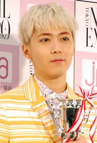 FTISLANDのイ・ホンギ、顔と肩負傷でイベント延期 | ORICON NEWS