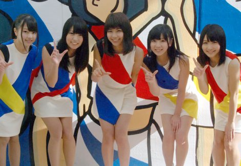 画像 写真 九州ご当地アイドル Linq 渋谷の壁画完成に感激 8枚目 Oricon News