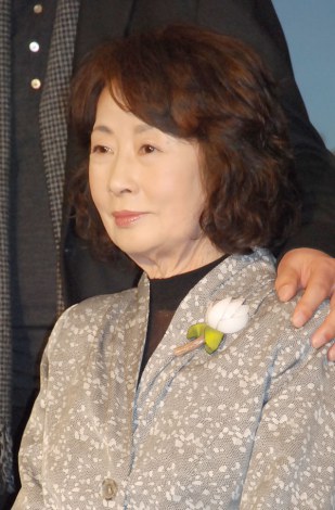 吉行和子の画像 写真 橋爪功 現場で ハグ魔 若い女優さんを見ると 17枚目 Oricon News