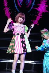 �����ς݂�A�u���{�̉��y�𐢊E�ɔ��M���Ă��������v���C�u�C�x���g��2000�l�M�� 