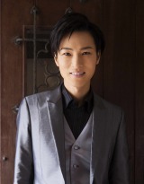 オリコン】イケメン演歌歌手・山内惠介、13年目で初TOP10 | ORICON NEWS