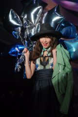 �����z�؁A���q�����́g���F���h�����ɏ�@���u���i�͒j���΂���Ȃ̂Łv 