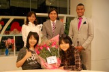 2月5日放送のTOKYO MX『5時に夢中！』の出演者と（前列左から）美保純、中村うさぎ（後列左から）内藤聡子、ふかわりょう、川本アレックス 