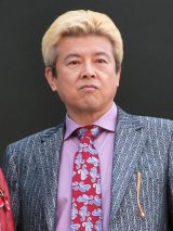 �O�Y�F�a�A���̋����p�ɒp���炢�u���䂭�l�Ɏw�������v 