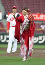 �⍲����AAKB���̍��̓Ə����U���n�����u100�_�Ƃ������ƂɁv 