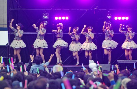 画像 写真 Akb 生駒がミニスカデビュー 新チームb 初日 披露 10枚目 Oricon News