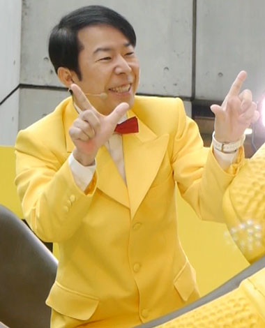萌黄色 スーツ