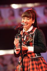 インドネシア・ジャカルタのJKT48初の総選挙で3位に食い込んだ仲川遥香が涙と笑顔のスピーチ　（C）JKT48 project 