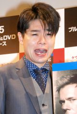 �m�u�R�u�g���A�g�ދ��h���R�Ƀt����� �Ӓ��̃L���o��Ɂu�f�[�g�܂�Ȃ��ƌ���ꂽ�v 