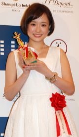 �匴�N�q�A�f��܏���܂Ŋ��܁u�ꐶ�̕󕨁v 