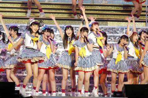 HKT48初の単独アリーナツアーが千葉・幕張メッセ公演から開幕（C）AKS 