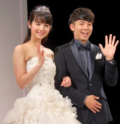 画像 写真 佐々木希 可愛すぎる 花嫁姿披露 結婚は 代でしない 2枚目 Oricon News