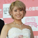 IMALU�A���̃E�G�f�B���O�h���X�p��I �u�v���|�[�Y�͑�_�Ɂv 