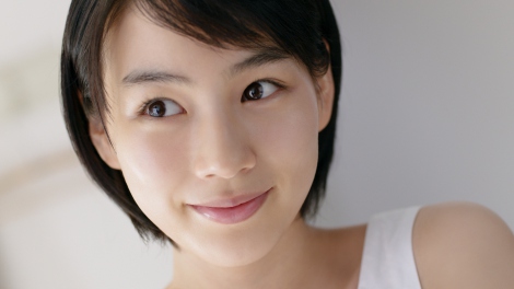 画像 写真 能年玲奈がモテモテに Cmでキュートな笑顔全開 4枚目 Oricon News