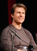 �g���E�N���[�Y�A�ߖ��ғ������݂����@�Ί�Ńt�@���ɌĂт��� 