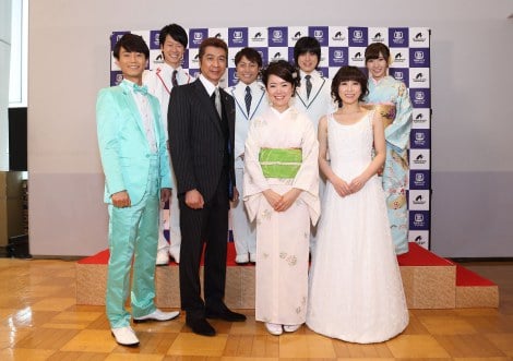 （前列左から）氷川きよし、山川豊、田川寿美、水森かおり、（後列左から）はやぶさ、岩佐美咲（AKB48） 