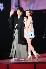 �Љ����V���ATGC�ɓo�� �юp�ŋړ߂Ɓg�r�g�����E�F�C�h 