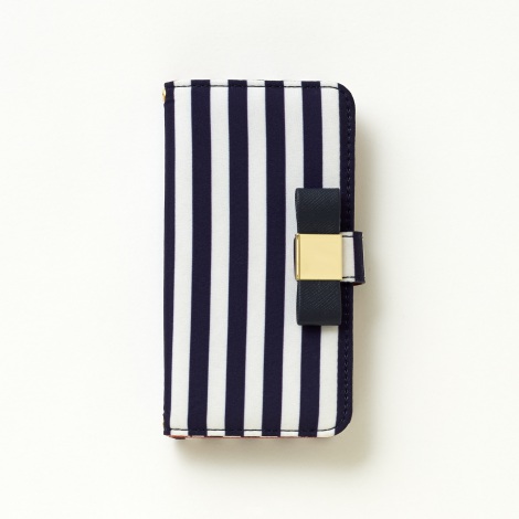 「La Boutique DE LA MAISON（ラ・ブティック・ドゥ・ラ・メゾン）」秋コレクション　iPhoneケース（ストライプ）　税込3900円 
