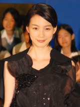 �\�N��ށA���q�������́u�ڂۗ̕{�v �g�e�������h�ŉ�ꕦ�� 