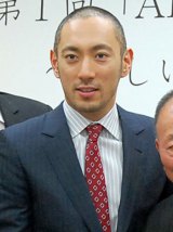 �C�V���u�{���ɂ��������c�v ����ԌɂɃ��S���ԓ˂����� 